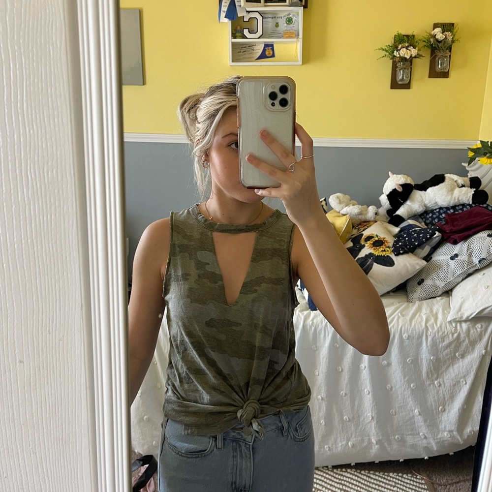 American Eagle Tank- Top